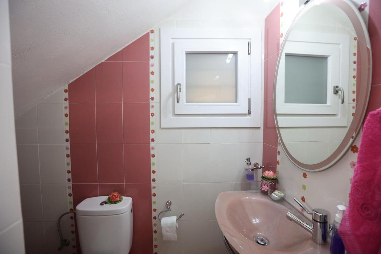 Vacation House With Stunning View - Vári Kültér fotó